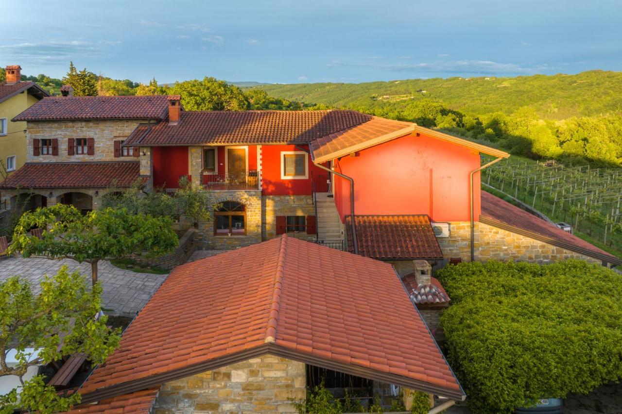 Touristfarm - Apartments "Red Fairytale" Marezige Exterior photo